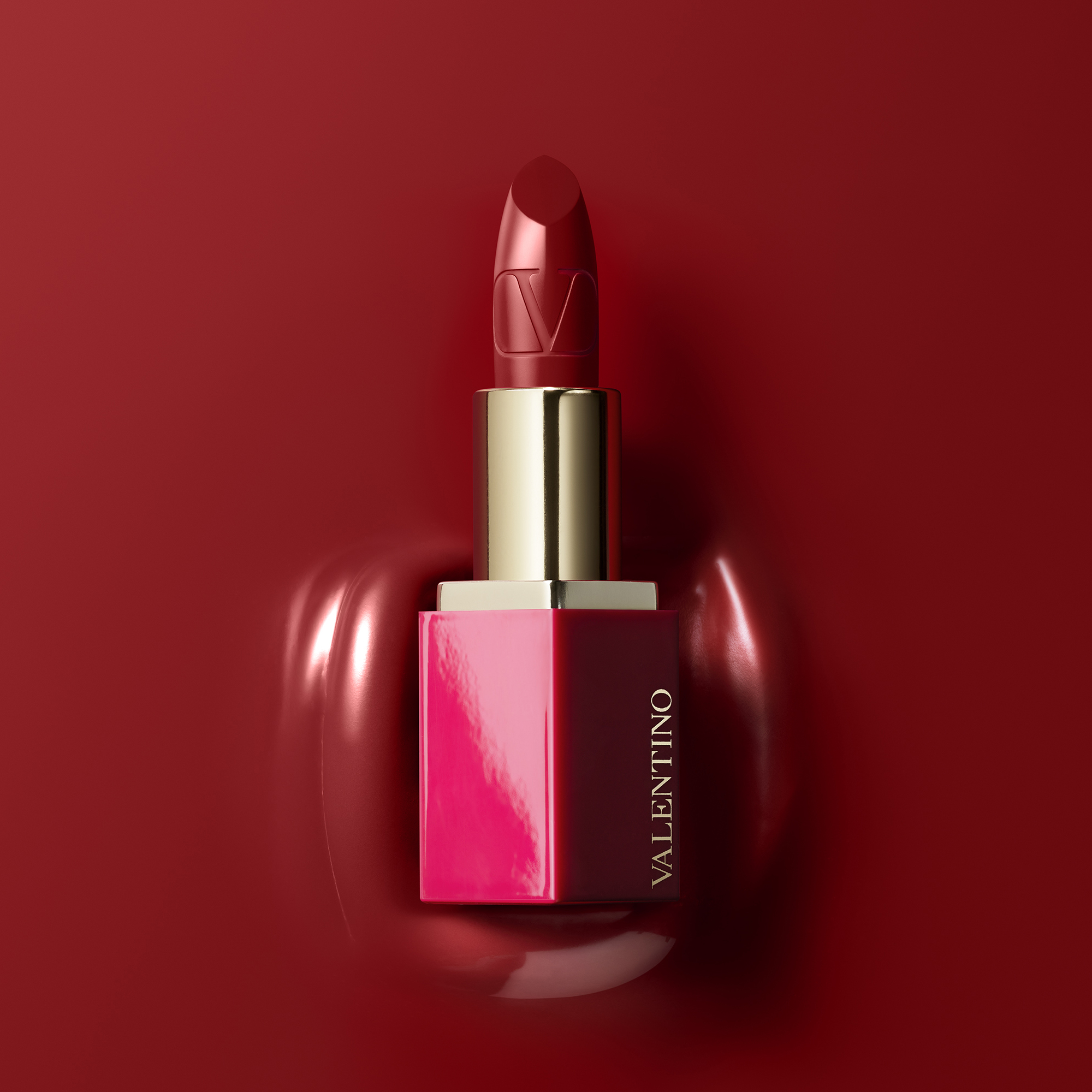 en:Minirosso 213R Sensuous Red Satin_Lipstick_Makeup_Valentino Beauty HK //zh:Minirosso 213R Sensuous Red Satin_唇膏_化妝品_Valention Beauty香港